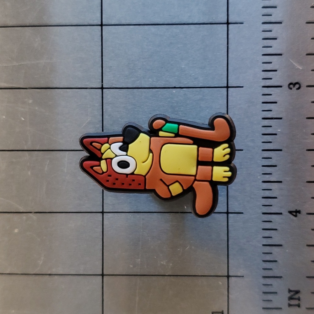 NEW Bluey Show Mum Chilli Mom with Hockey Stick Croc Shoe Charm